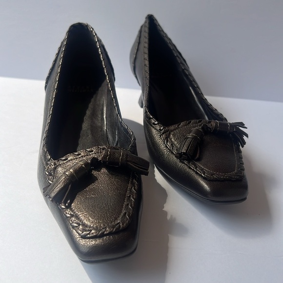Stuart Wieitman Brown (Pewter) Square Toe Leather Kitten Heels 7.5 Made in Spain - Picture 8 of 15